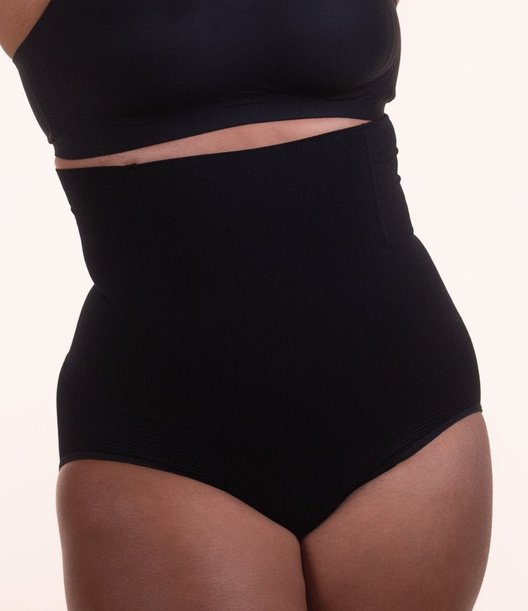 Calcinha Modeladora com Abertura Higiênica (50% OFF) - Midastime