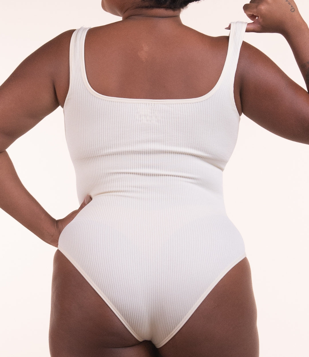 Body Shaper - Body modelador canelado com abertura higiênica