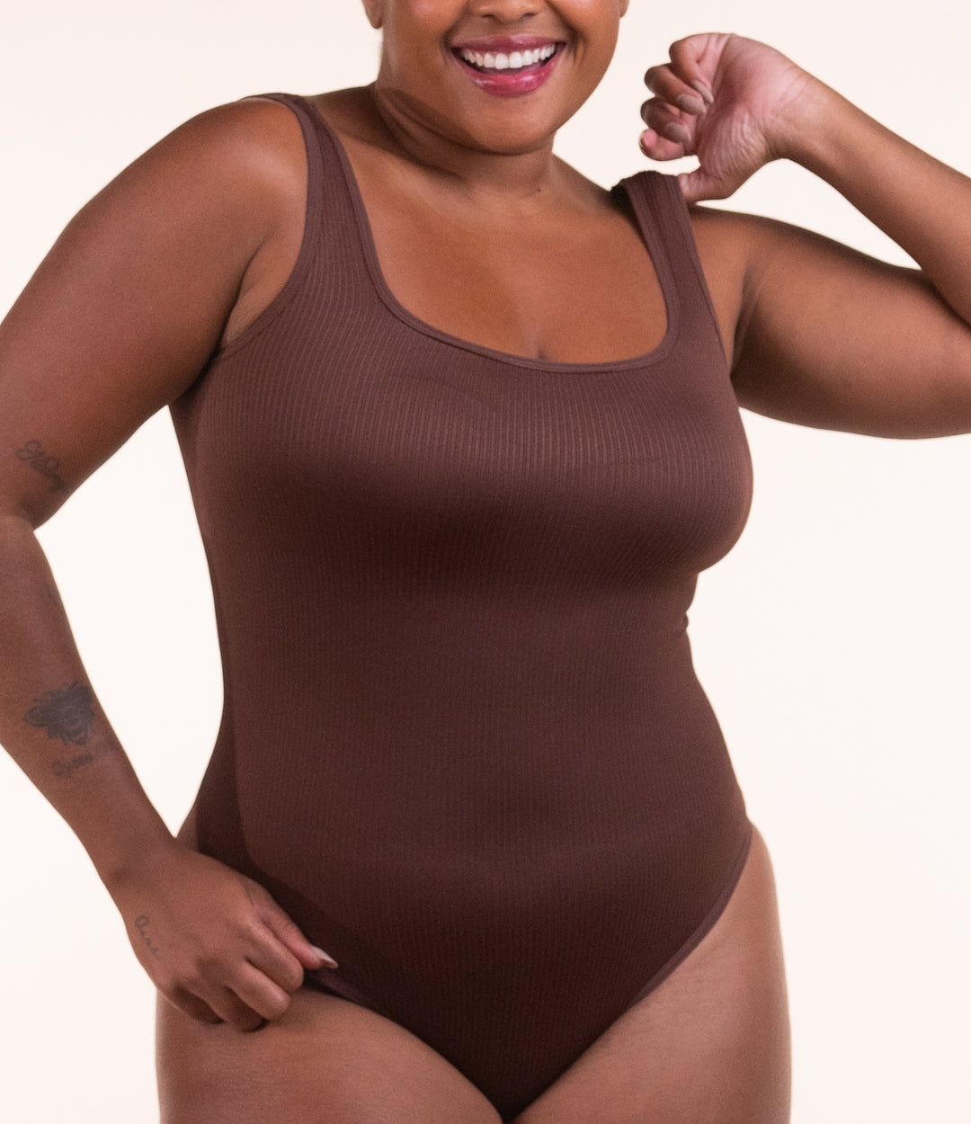 Body Shaper - Body modelador canelado com abertura higiênica