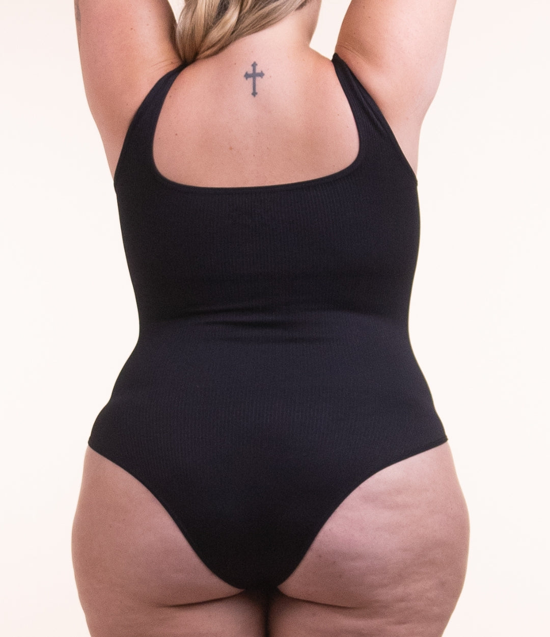 Body Shaper - Body modelador canelado com abertura higiênica