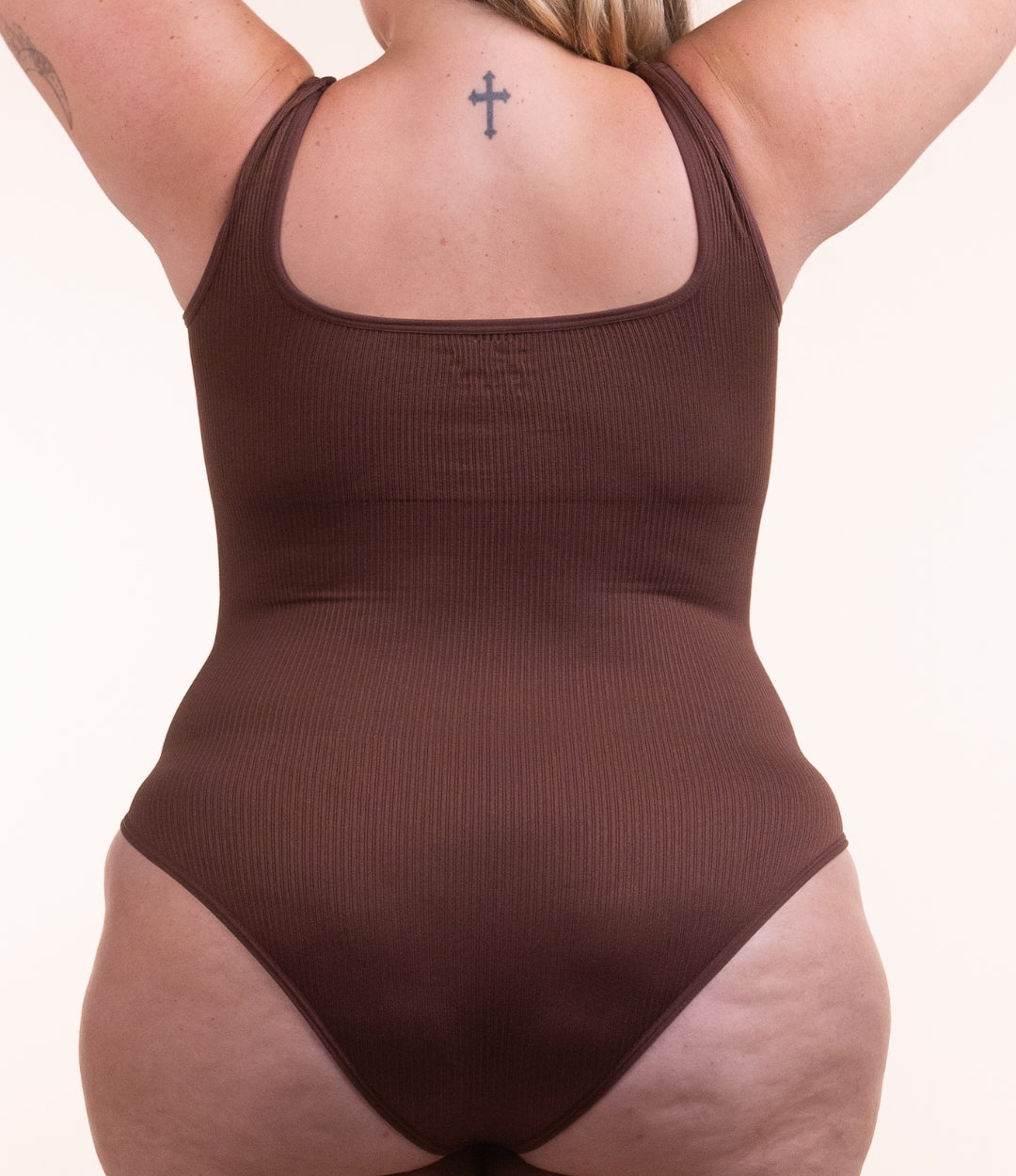 Body Shaper - Body modelador canelado com abertura higiênica